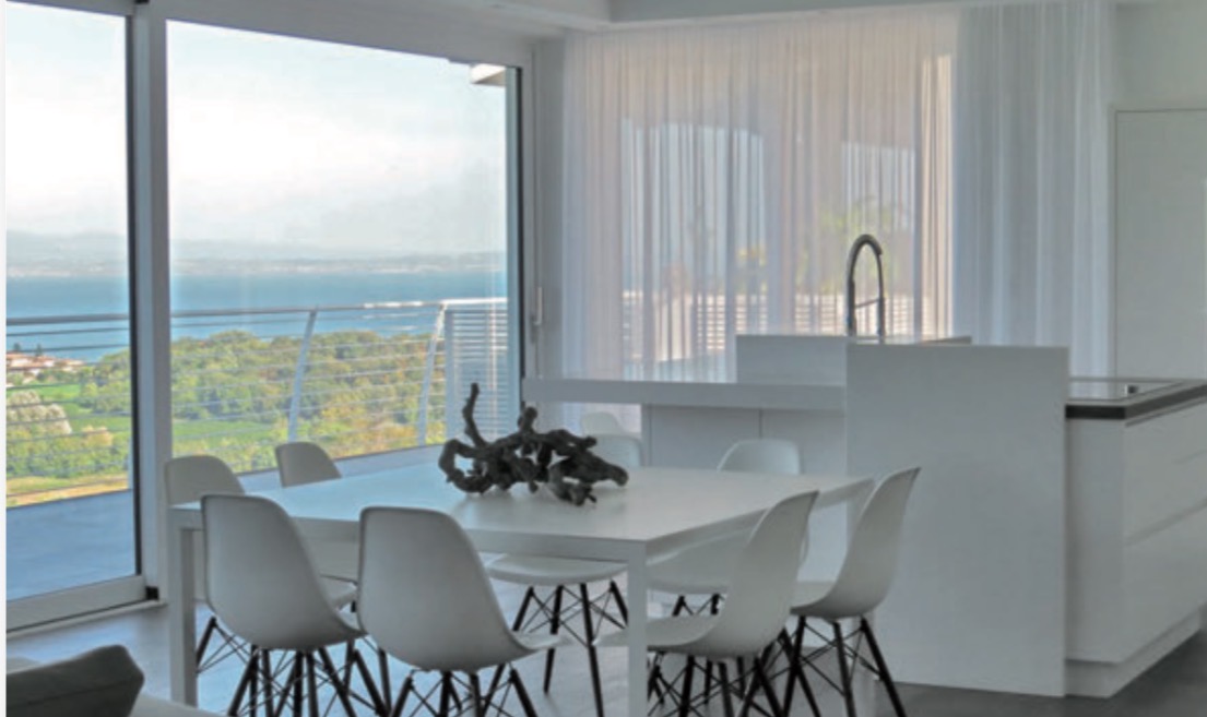 Luxusimmobilie am Gardasee – MiruVision Garda Immobilien Luxuriöse Residenz mit Seeblick in Padenghe sul Garda, präsentiert von MiruVision Garda Immobilien