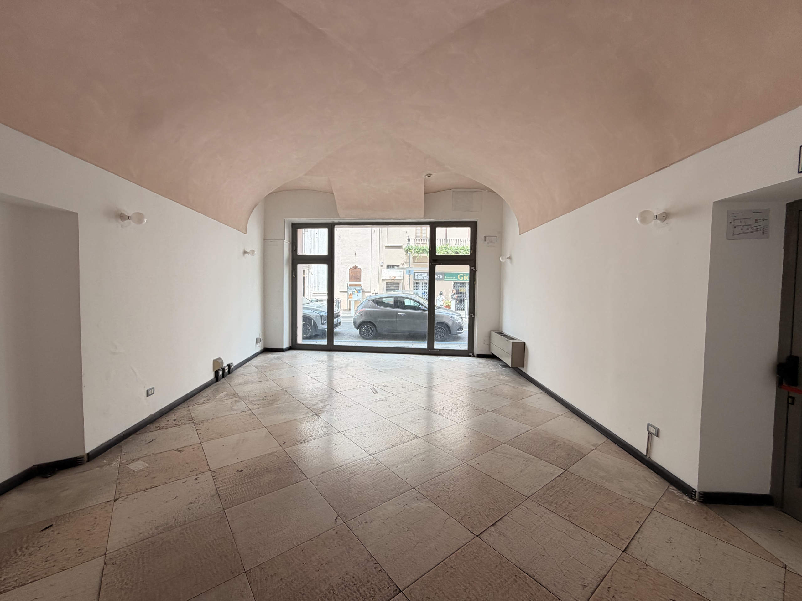 PALAZZO STORICO IN VENDITA NEL CENTRO DI BRESCIA – 1.240 MQ | CLASSE ENERGETICA A2 | OPPORTUNITÀ DI INVESTIMENTO