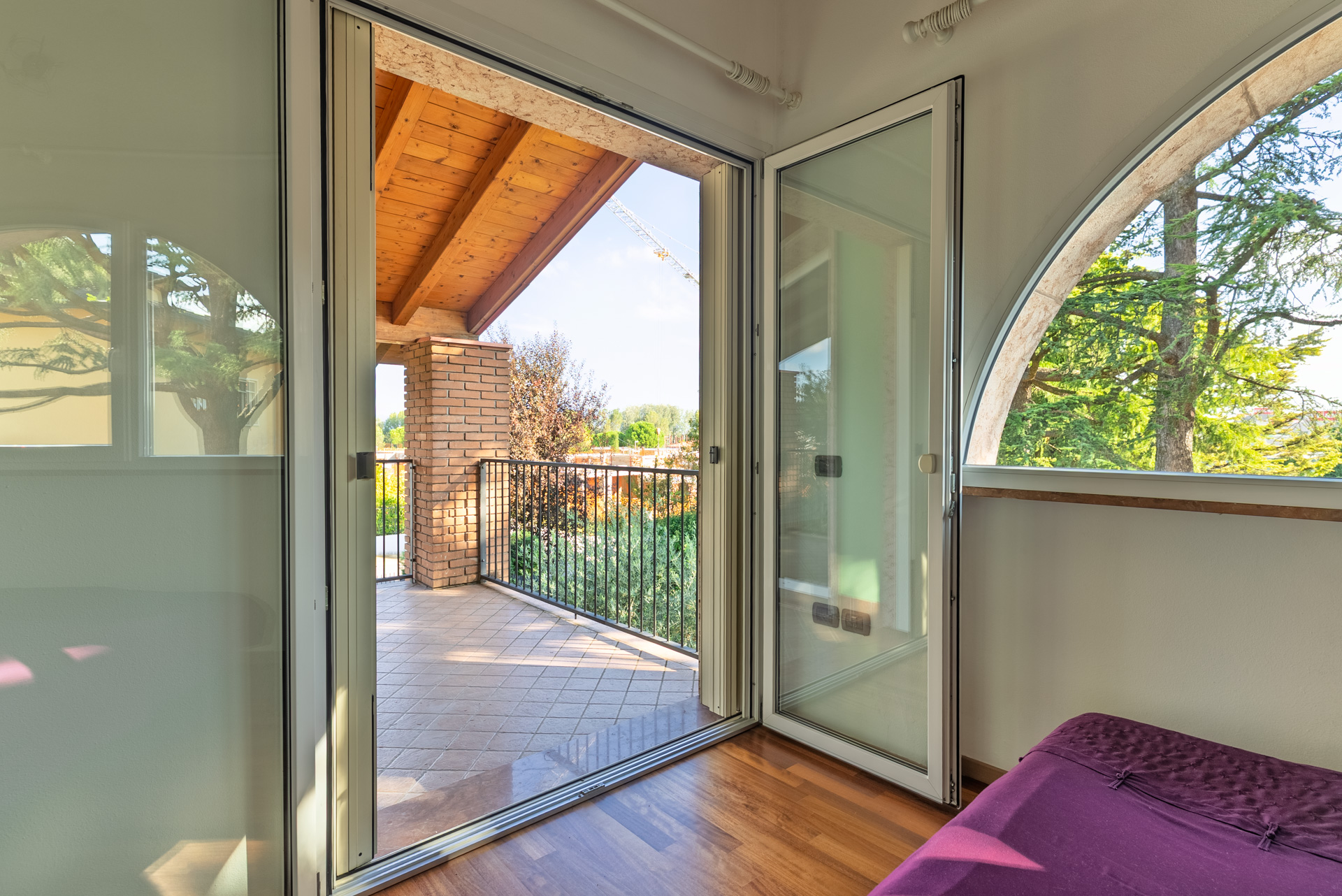 20251002_102327_61-HDR In Vendita – Villa con Giardino Privato, Sauna e Jacuzzi a Peschiera del Garda – Lago di Garda