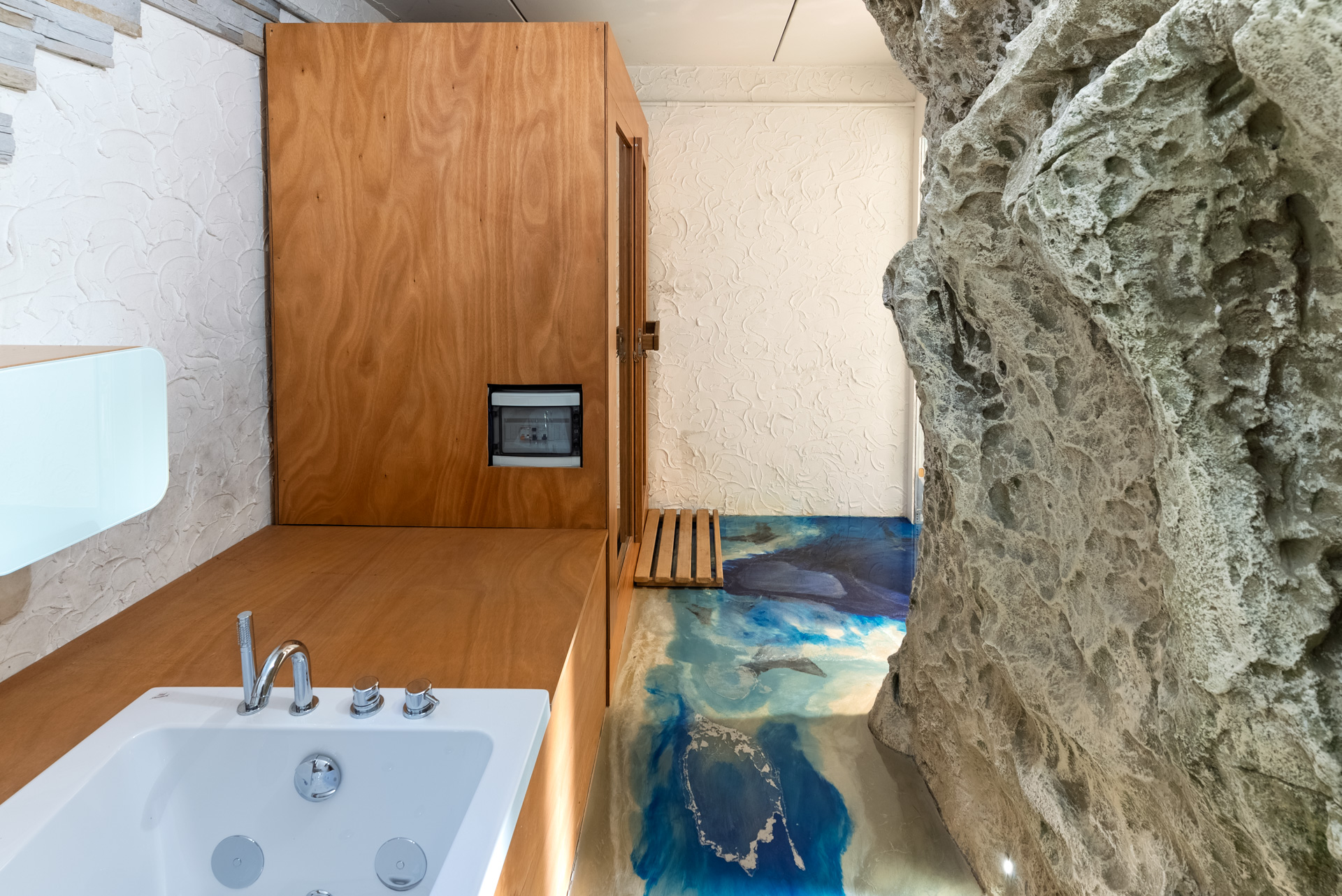 20251002_104152_124-HDR In Vendita – Villa con Giardino Privato, Sauna e Jacuzzi a Peschiera del Garda – Lago di Garda