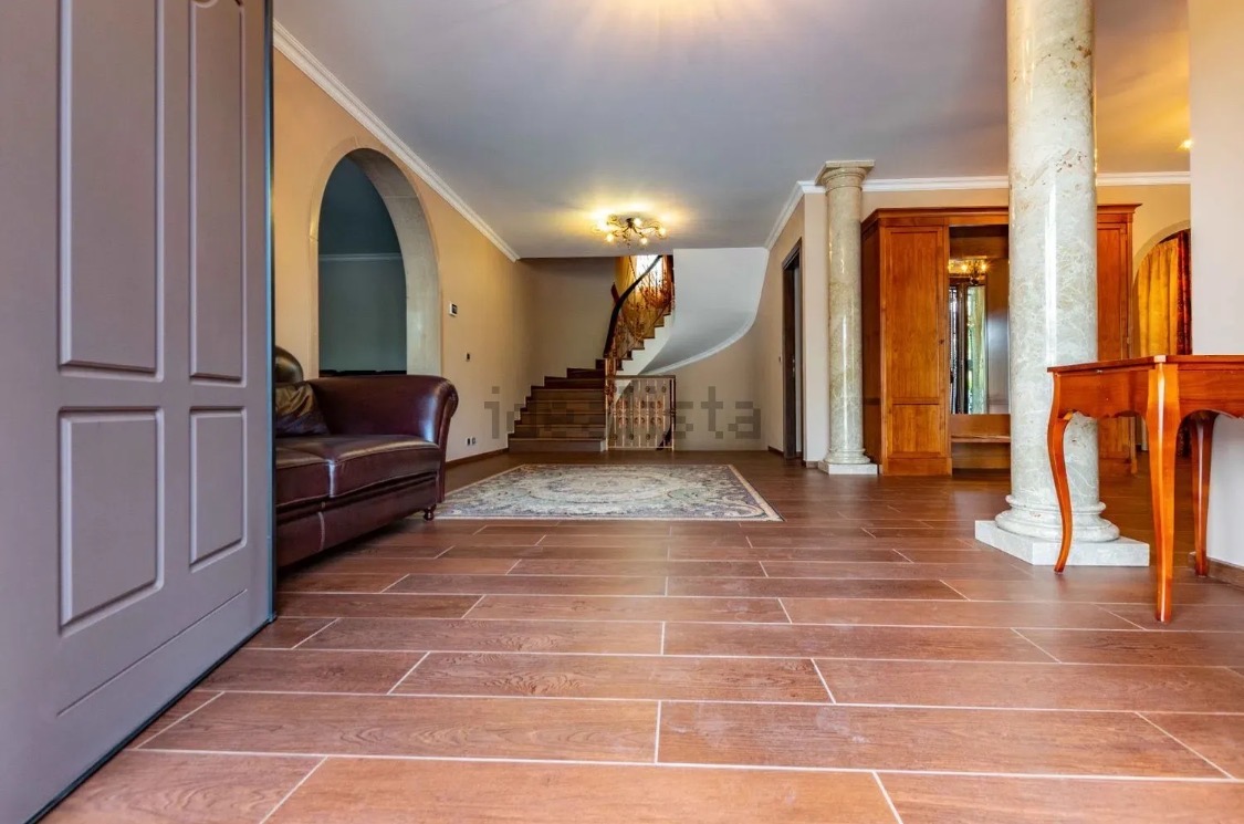 Luxury Living Room Elegant living room with panoramic Lake Garda views