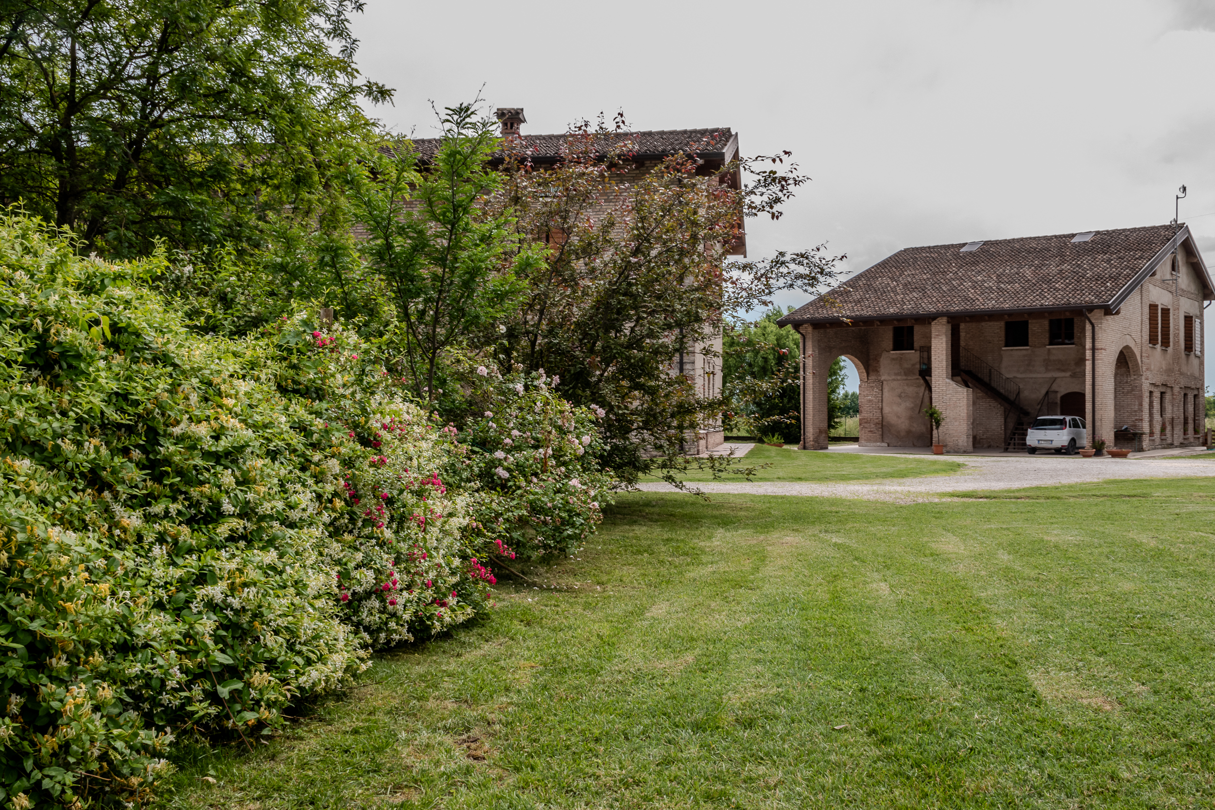 B&B con piscina in vendita vicino al Lago di Garda – Tenuta in provincia di Mantova