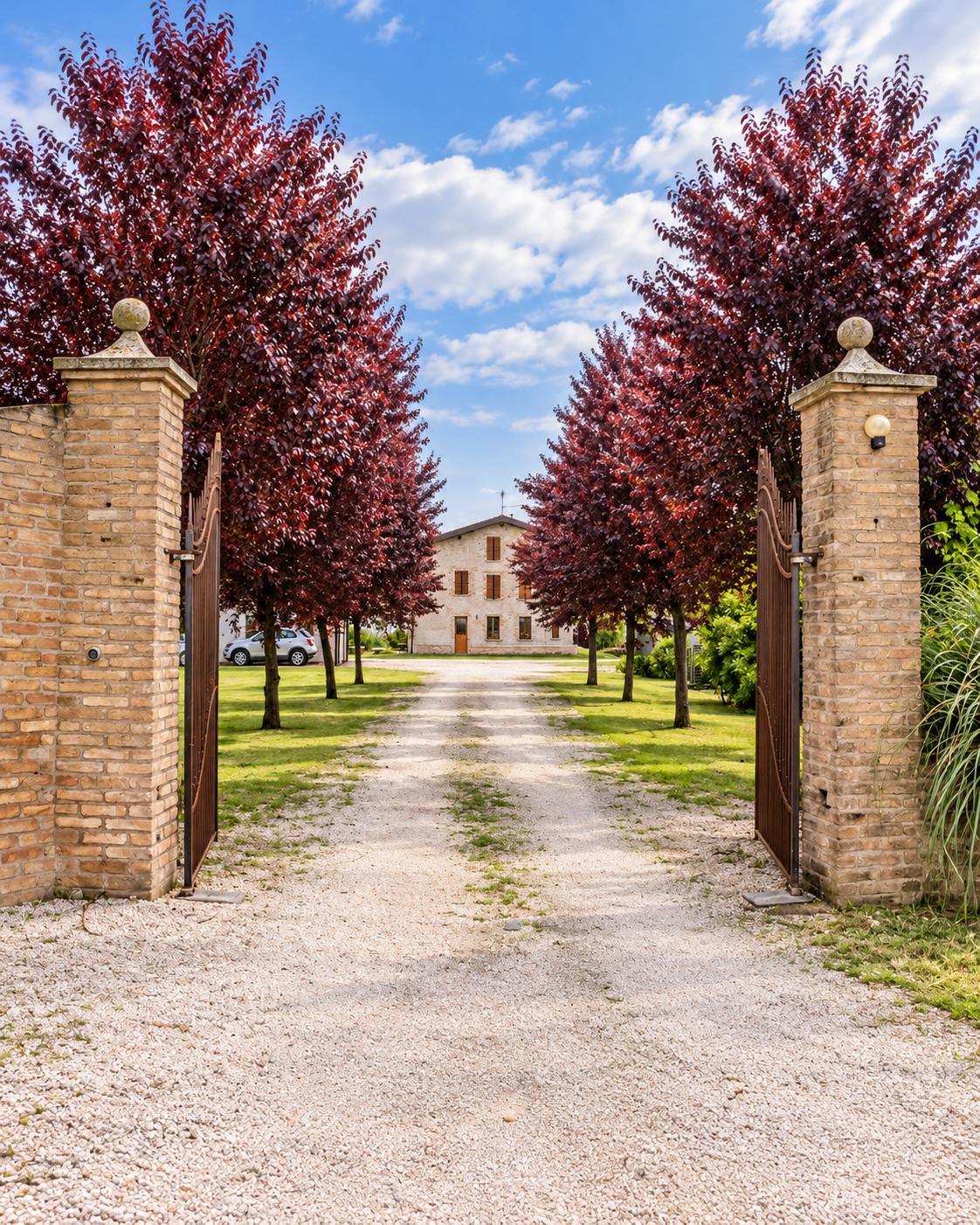 B&B con piscina in vendita vicino al Lago di Garda – Tenuta in provincia di Mantova