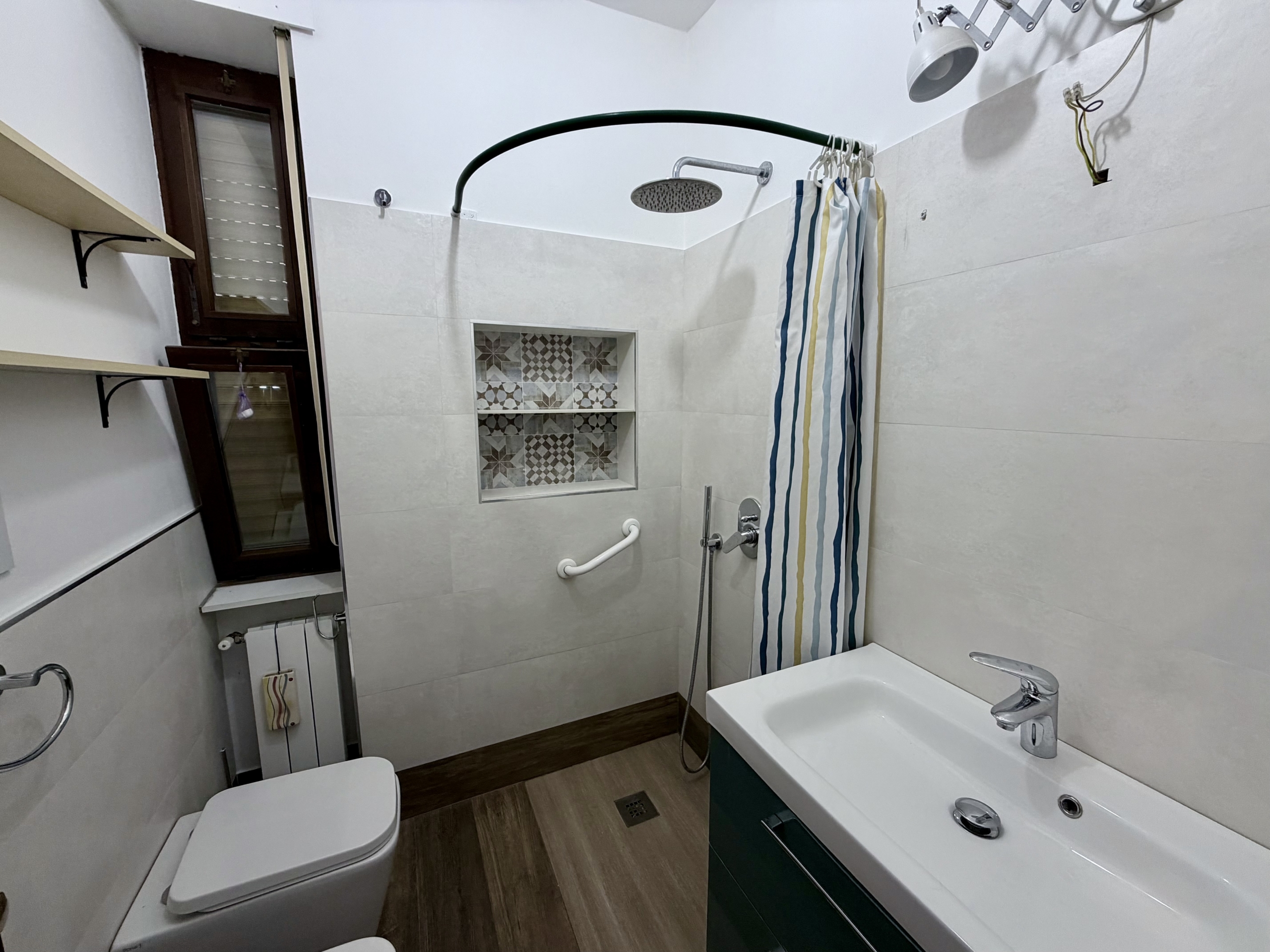 appartamento-investimento-gardone-riviera.jpg Trilocale in vendita a Gardone Riviera con terrazza e vista Lago di Garda