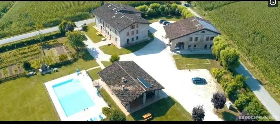B&B con piscina in vendita vicino al Lago di Garda – Tenuta in provincia di Mantova
