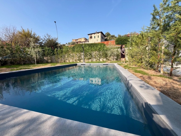 Trilocale in vendita a Polpenazze del Garda con giardino e piscina