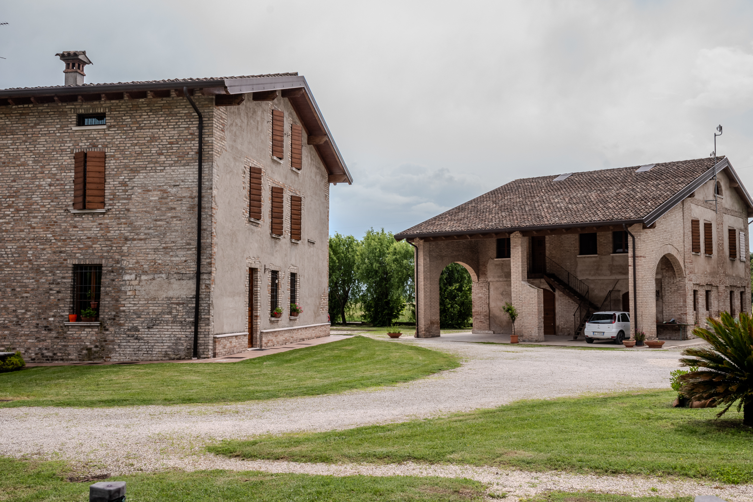 B&B con piscina in vendita vicino al Lago di Garda – Tenuta in provincia di Mantova